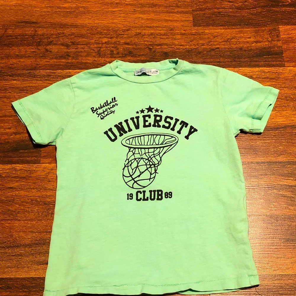 Boys Zara shirt sleeve graphic t shirt!